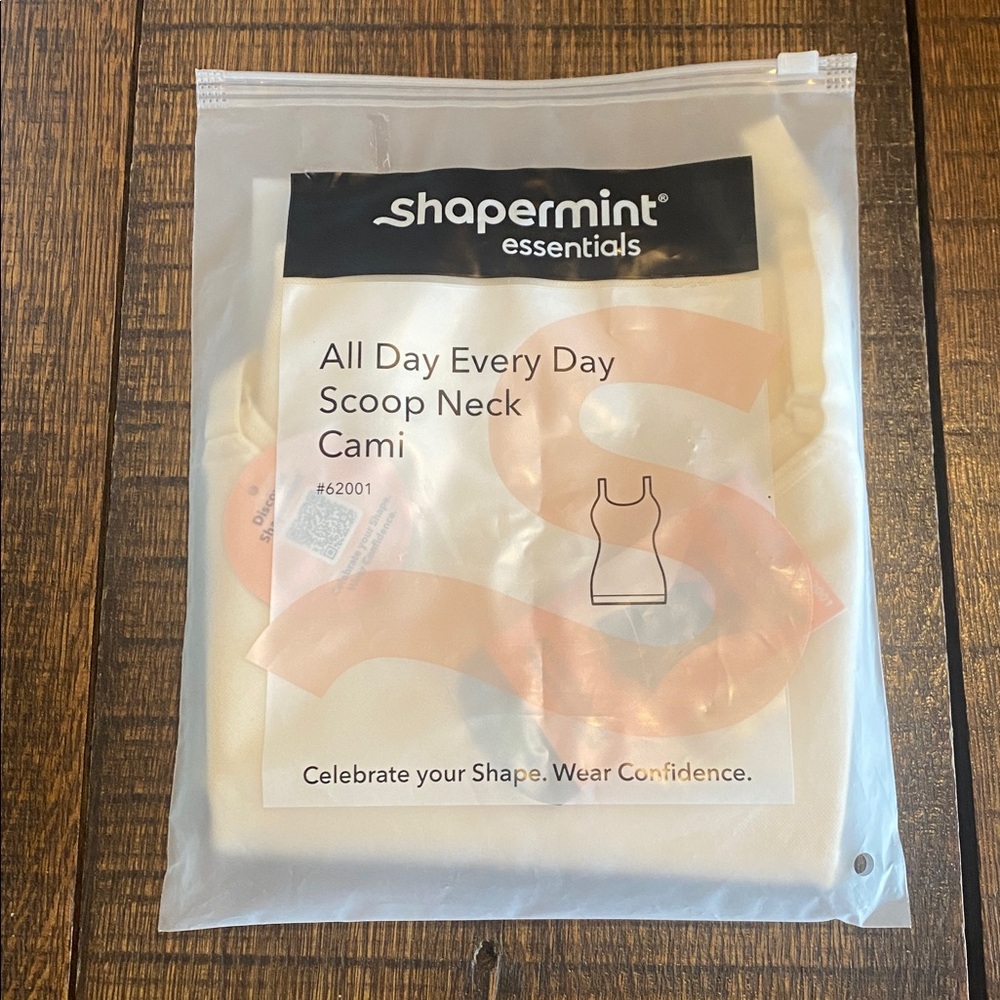 NWT Shapermint All Day Scoop Neck Cami Beige